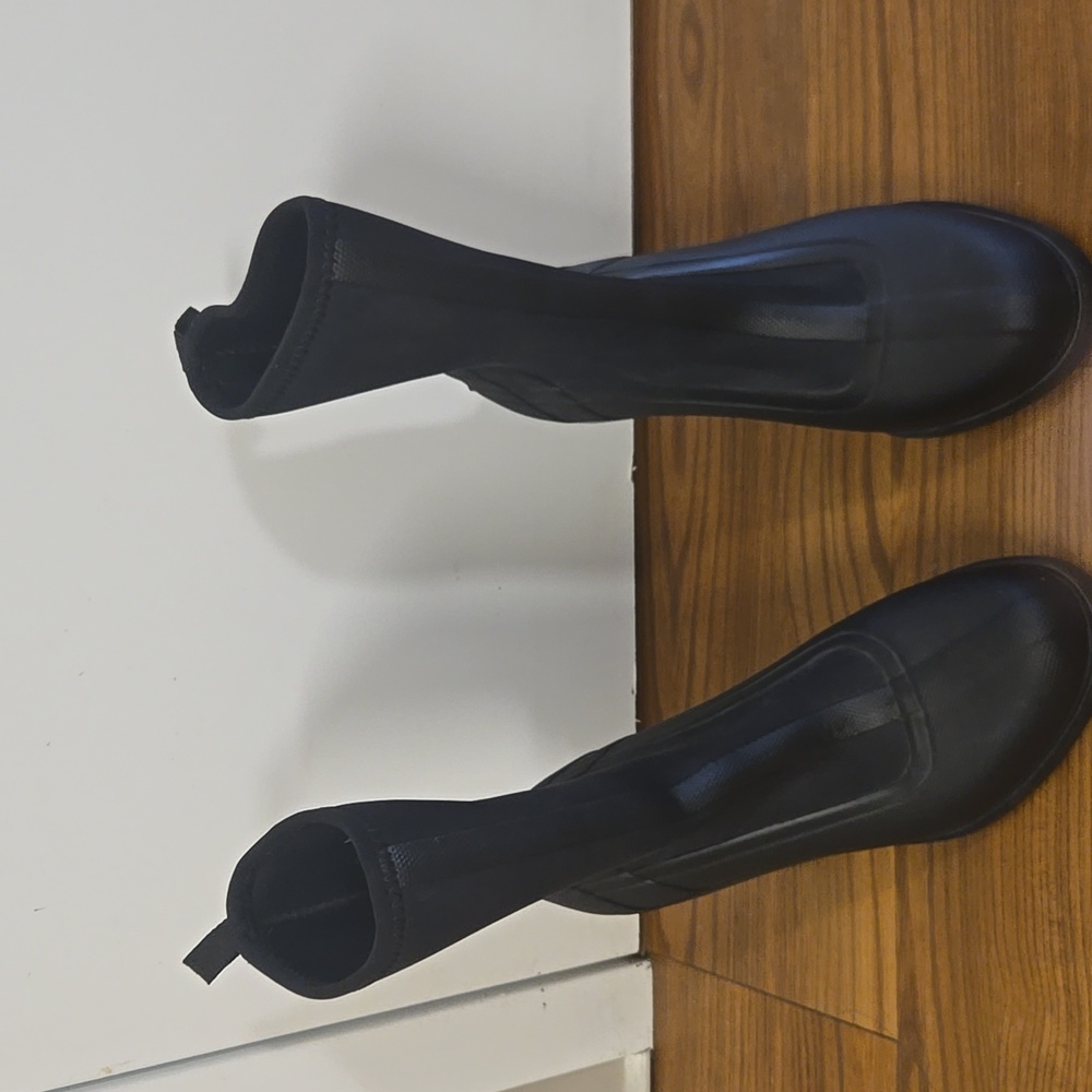 Hunter Neoprene Rain/ Snow Heeled Boot - Picture 4 of 12